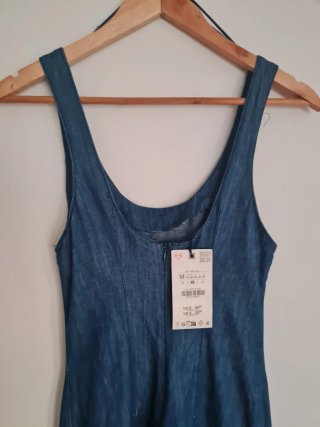 Vestido vaquero midi Zara