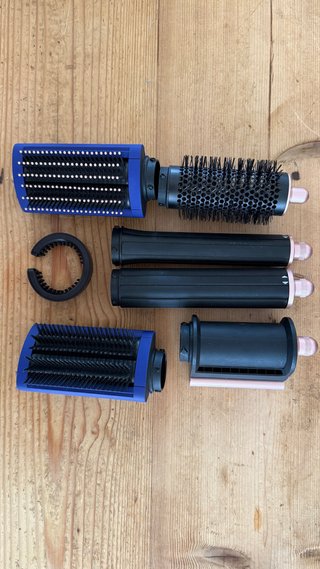 Dyson Airwrap purple
