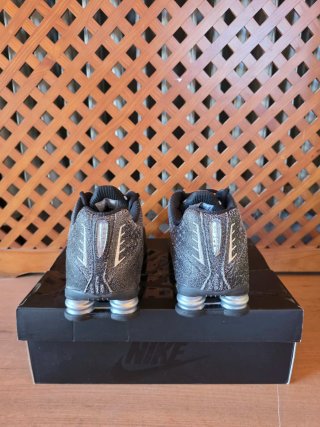 Nike Shox R4 Negro y Plata