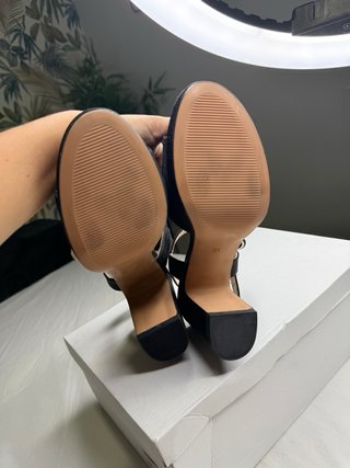 Sandalias tacón negras sin estrenar