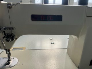 Máquina de coser Alfa KM-137A
