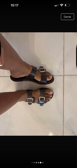 Sandalias marrones con hebillas doradas T39