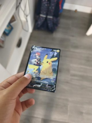 Carta Pokémon Pikachu V