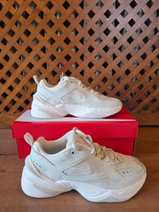 Nike M2K Tekno Beige/Blanco Talla 38