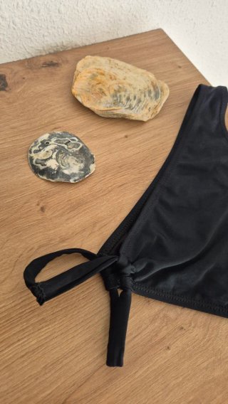 Braguita bikini negra talla S