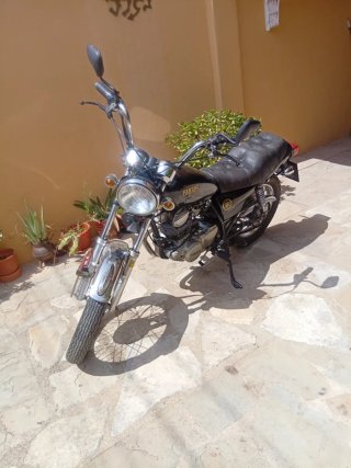 Yamaha 250 SR Negra