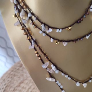 Collar de mil vueltas con piedras
