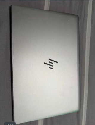 HP EliteBook Ordenador Portátil con Cargador