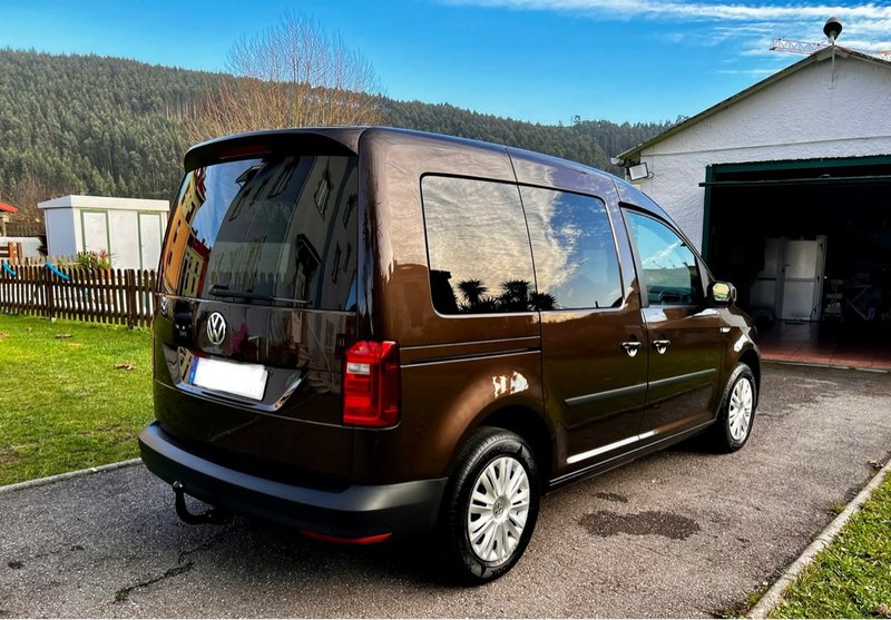 Volkswagen Caddy 2.0 tdi 102cv - foto 1