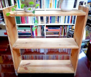 Estantería de madera CUSTOMIZADA