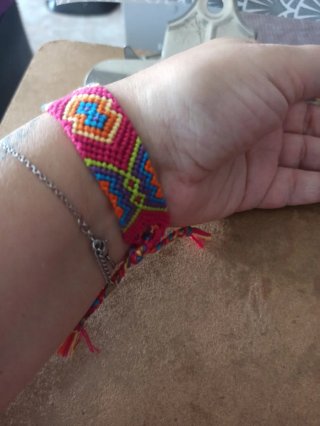 Pulsera Wayuu artesanal multicolor