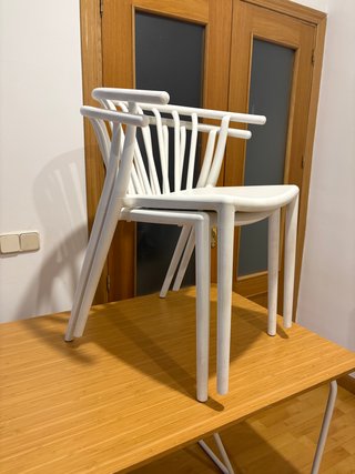 Sillas SKLUM blancas de plástico