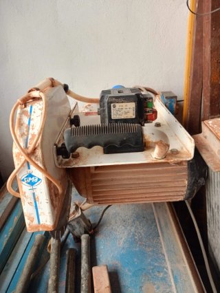 Cortadora de azulejos eléctrica
