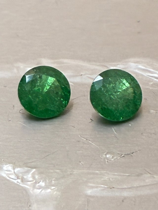 2 Esmeraldas Muzo 3.10 Ct; GDL