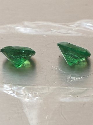 2 Esmeraldas Muzo 3.10 Ct; GDL