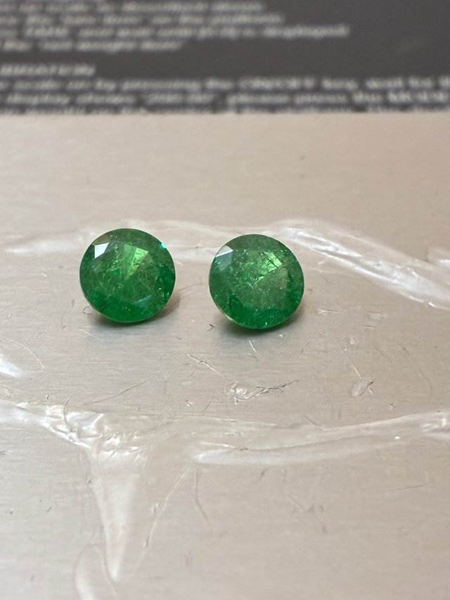 2 Esmeraldas Muzo 3.10 Ct; GDL
