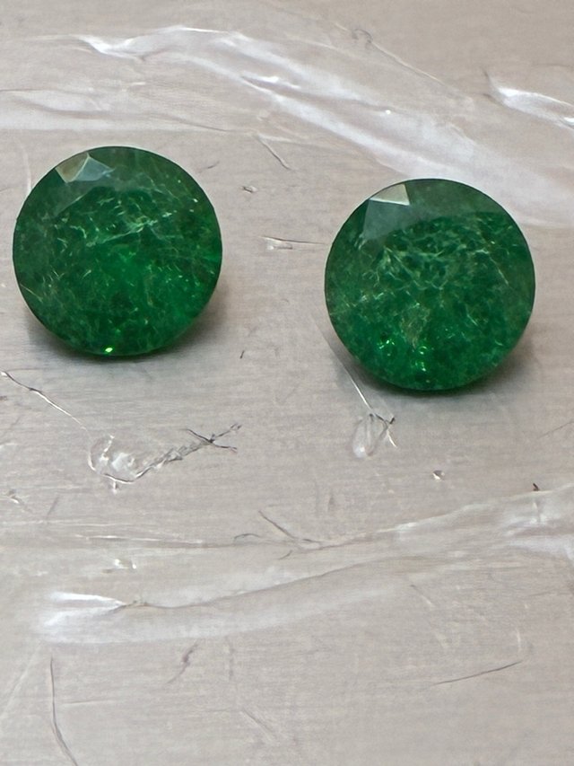 2 Esmeraldas Muzo 3.10 Ct; GDL