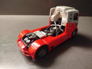 Scalextric Camión Mercedes Atego