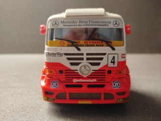 Scalextric Camión Mercedes Atego