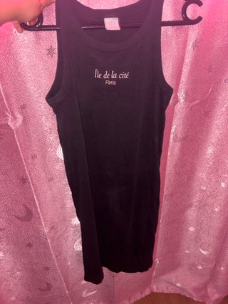 Vestido de rayas rojas y blancas
