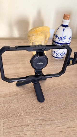 Jaula SmallRig para Móvil con Mini Trípode