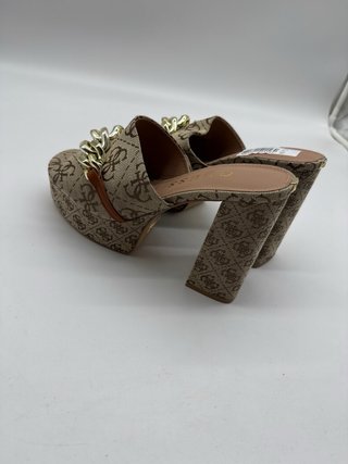 Guess XANTHE 2 Sandalias Plataforma Doradas