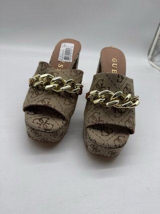 Guess XANTHE 2 Sandalias Plataforma Doradas