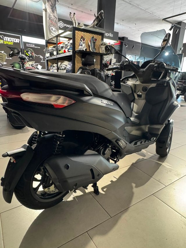 Piaggio MP3 530 E5+