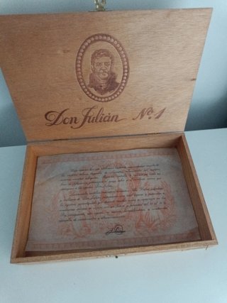 Antica scatola di legno per sigari Don Julián Nº 1