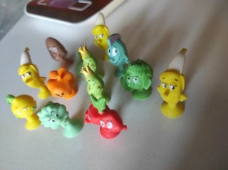 Lote 13 figuras Stikeez verduras