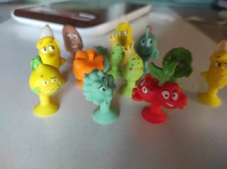 Lote 13 figuras Stikeez verduras