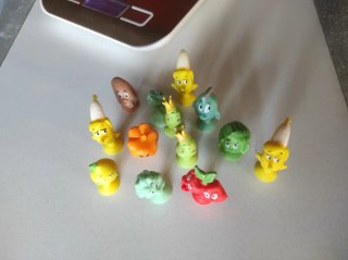 Lote 13 figuras Stikeez verduras