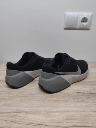Nike Air Zoom TR 1 Negro gris Talla 43