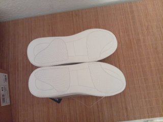 Zapatillas casuales  beige y blancas