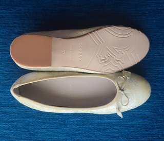 Bailarinas de piel con lazada de Dorking. Talla 37