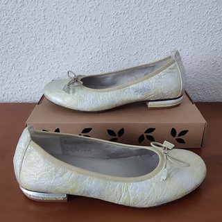 Bailarinas de piel con lazada de Dorking. Talla 37