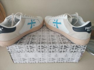Premiata Hombre Zapatillas Blancas y Azules