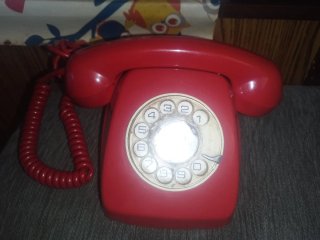 Teléfono Antiguo, marca Citesa Heraldo, Rojo.