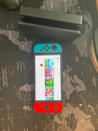 Nintendo Switch OLED + 5 juegos