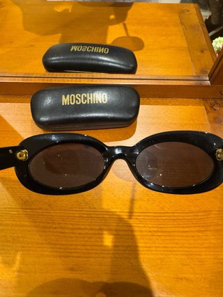 Gafas de sol Moschino negras