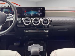 Mercedes Clase A A 180 Business Line 7G-DCT