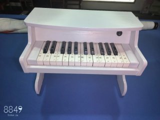 Piccolo pianoforte elettronico a batteria