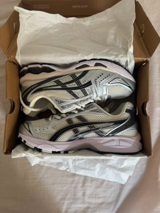 Asics Gel Kayano 14 Plata/Blanco Nuevas