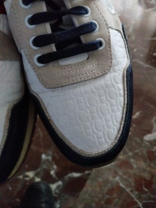 Deportivas Carolina Herrera Blancas y Rojas