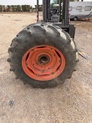 Tractor Kubota ME8200 con cabina