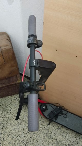 Patinete Eléctrico Rojo Ninebot