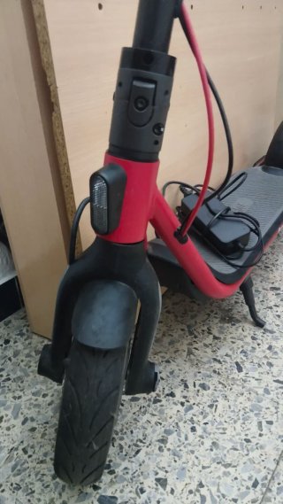 Patinete Eléctrico Rojo Ninebot