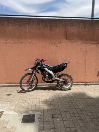 Motor Hispania Ryz Enduro/Motocross Negra/Rosa