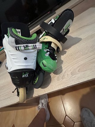 Patines en línea verdes