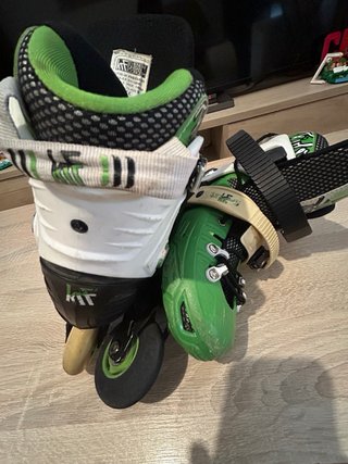 Patines en línea verdes